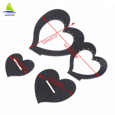 खुदरा एक्रिलिक आभूषण प्रदर्शन सुरुचिपूर्ण डबल दिल बालू प्रदर्शन तालिका